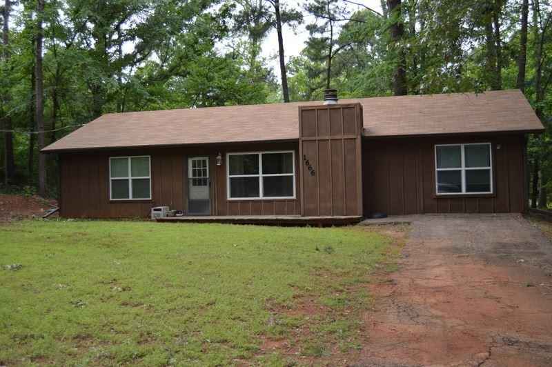 1666 Pineview Ln  