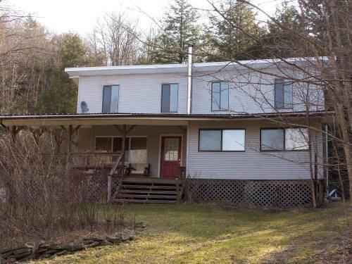 1051 Park Hl Rd  