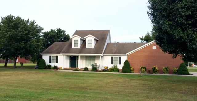 100 CHARLESTON Dr  