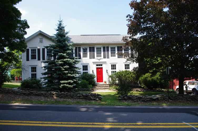 424 E Main St  