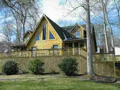 53 Pine Ln  