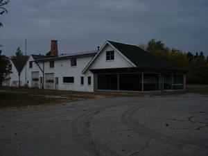 3000 Frst AVE  