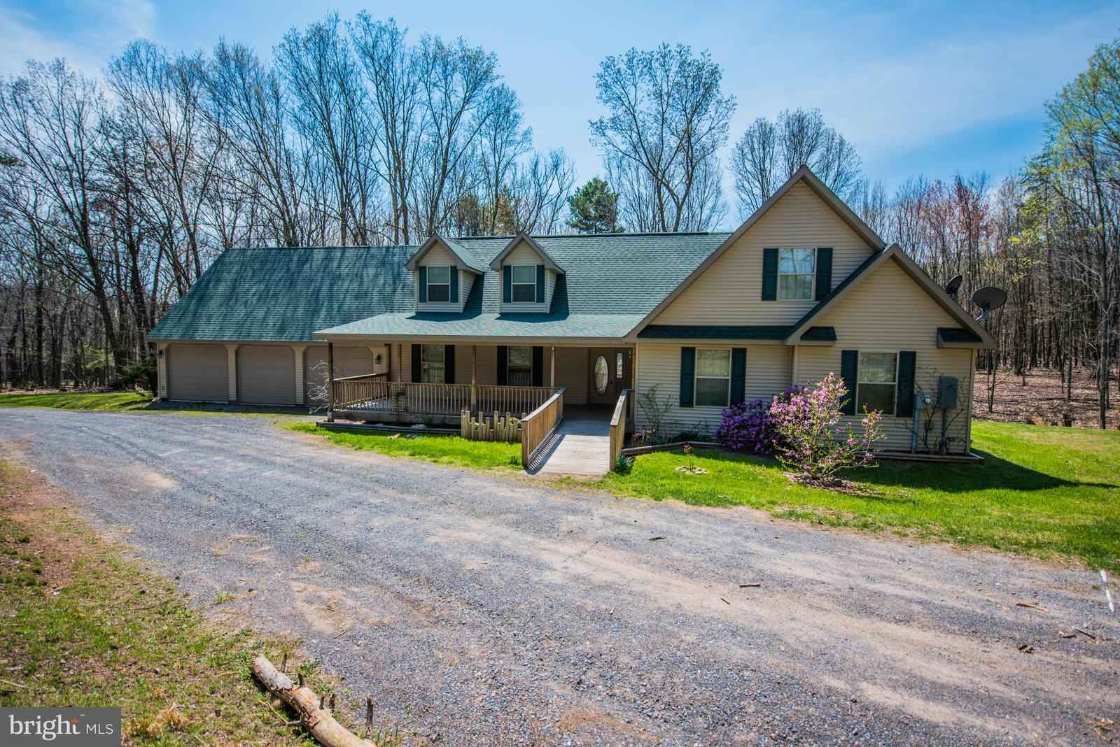 132 Candlewood Ln  