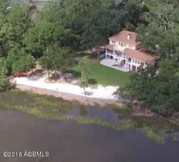885 Broadview Dr  
