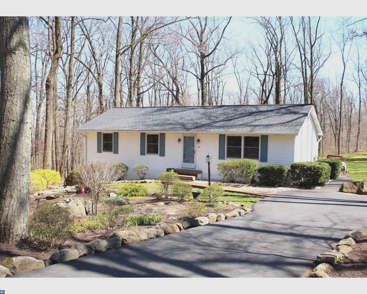 2110 BERRY LN  