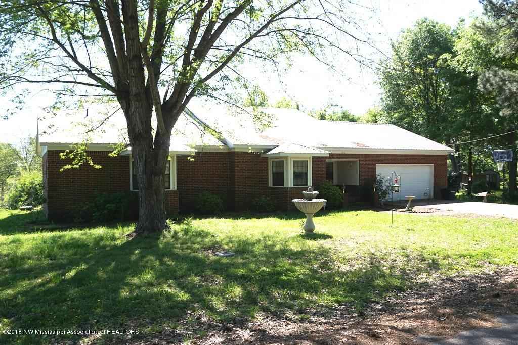 250 Oakdale Ln  