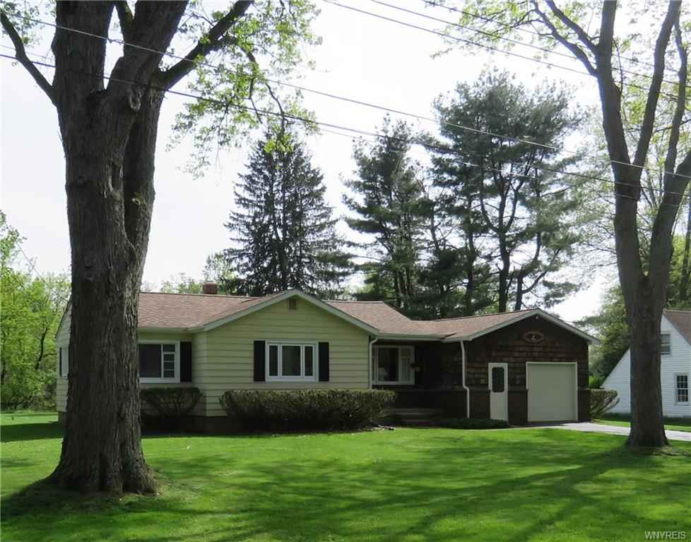 24 LONGMEADOW Dr  