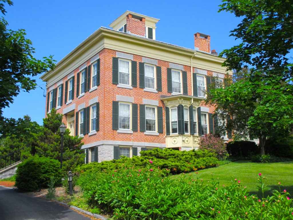 104 Vrooman Cross Rd  