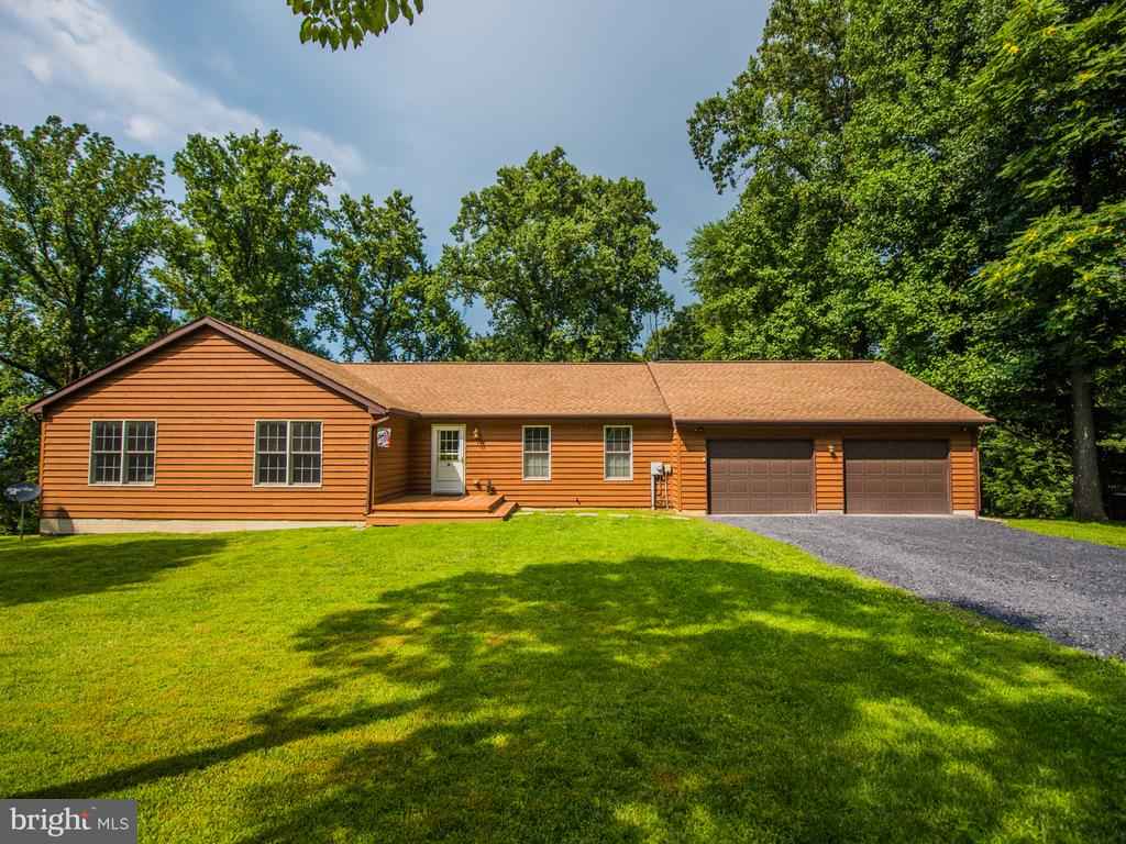 19 Honeysuckle Ln  
