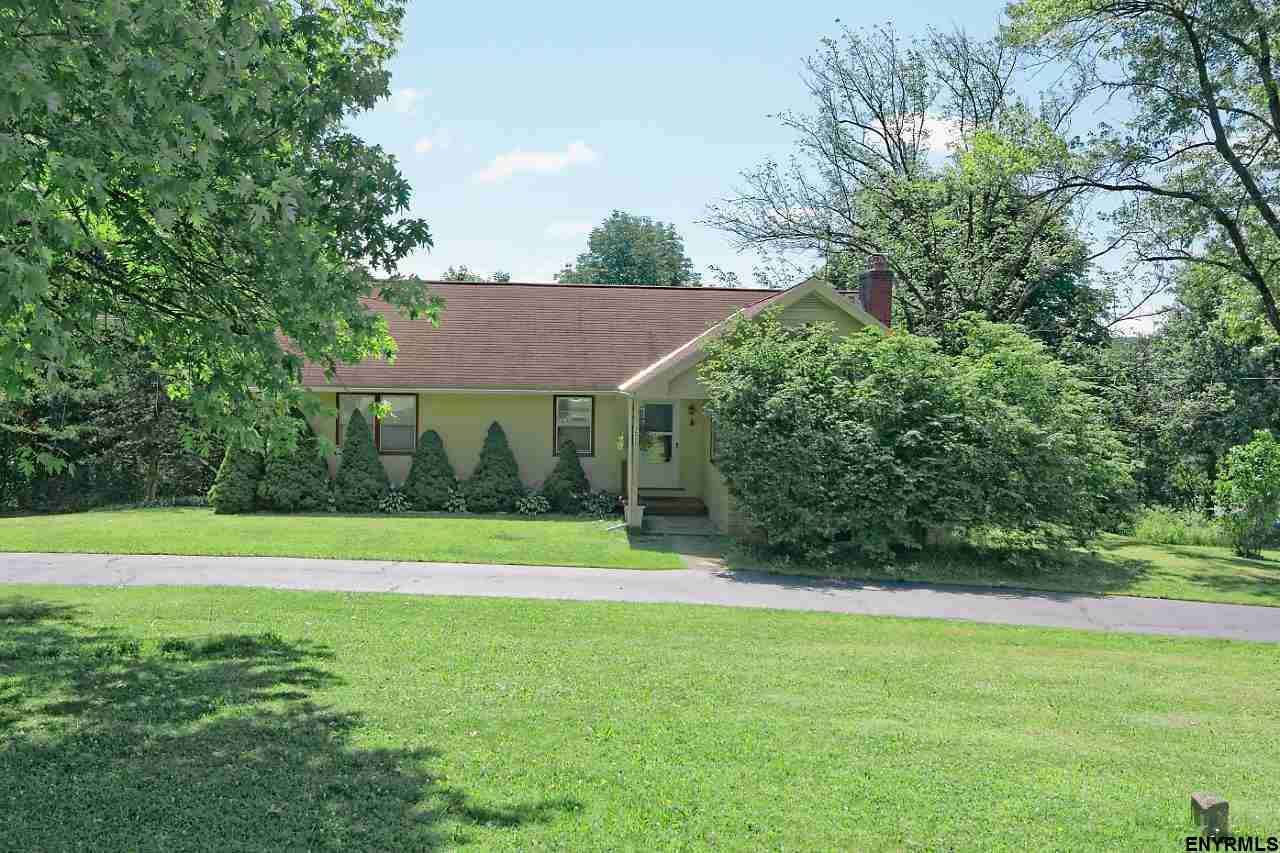 228 School Dr  