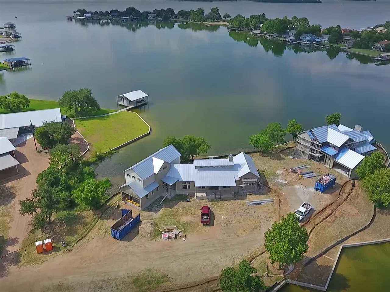 703 Woodland Hls  