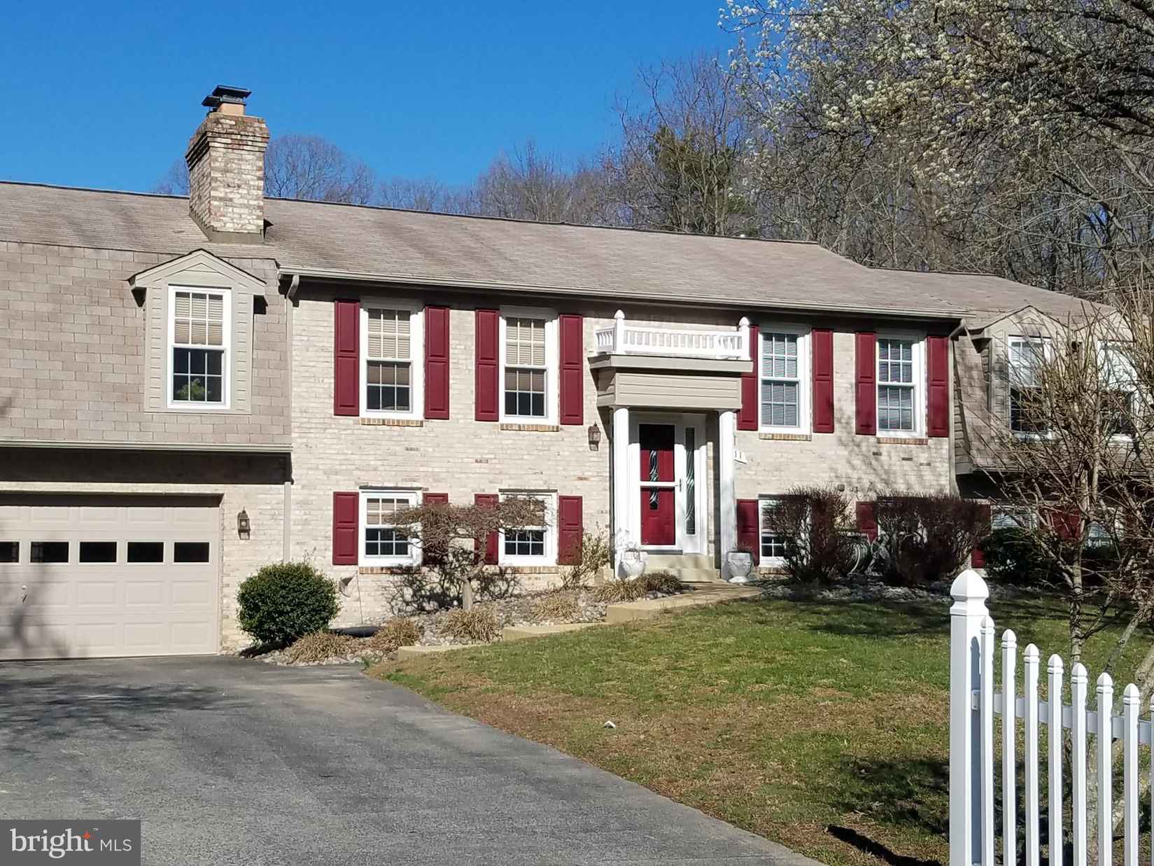 511 Scarlet Oak Rd  
