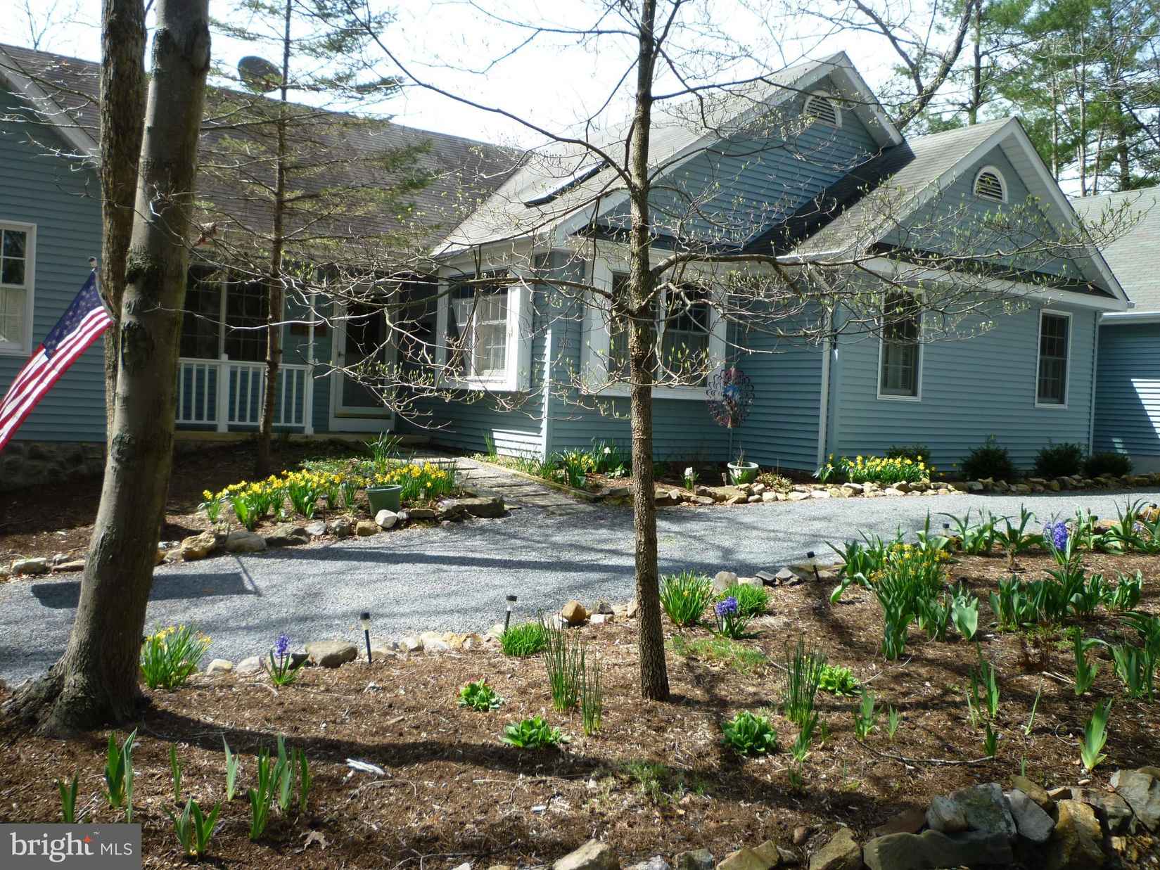 236 MORRIE DR  