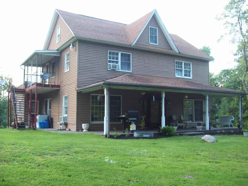 48 Railroad St  