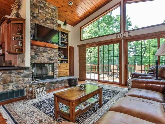 2195 Highland Dr  