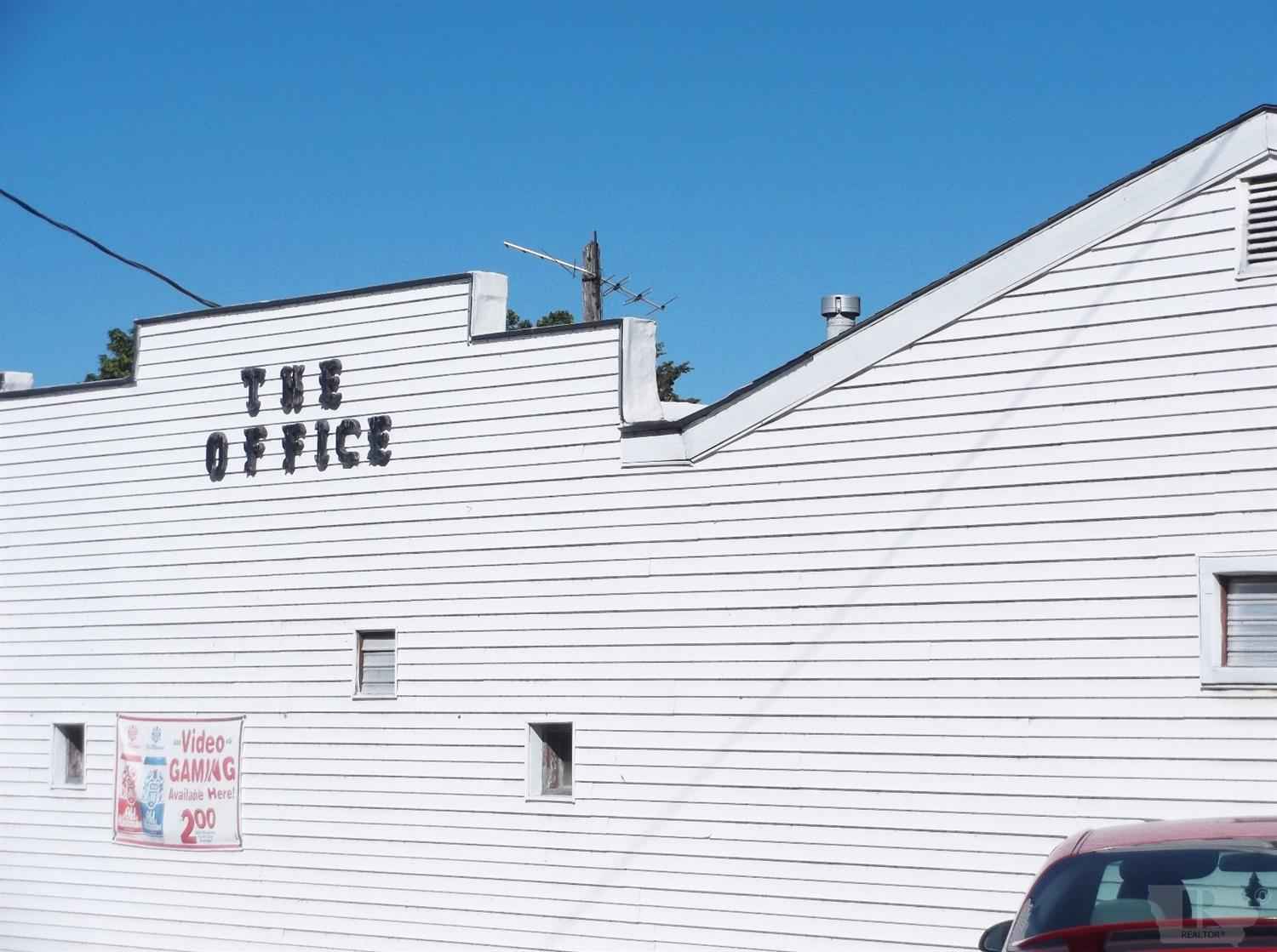 14 W Main St  