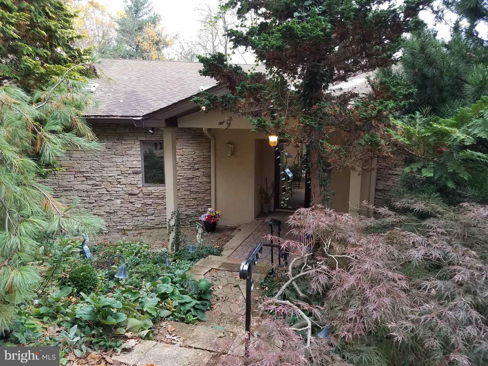 730 IMPERIAL Dr  