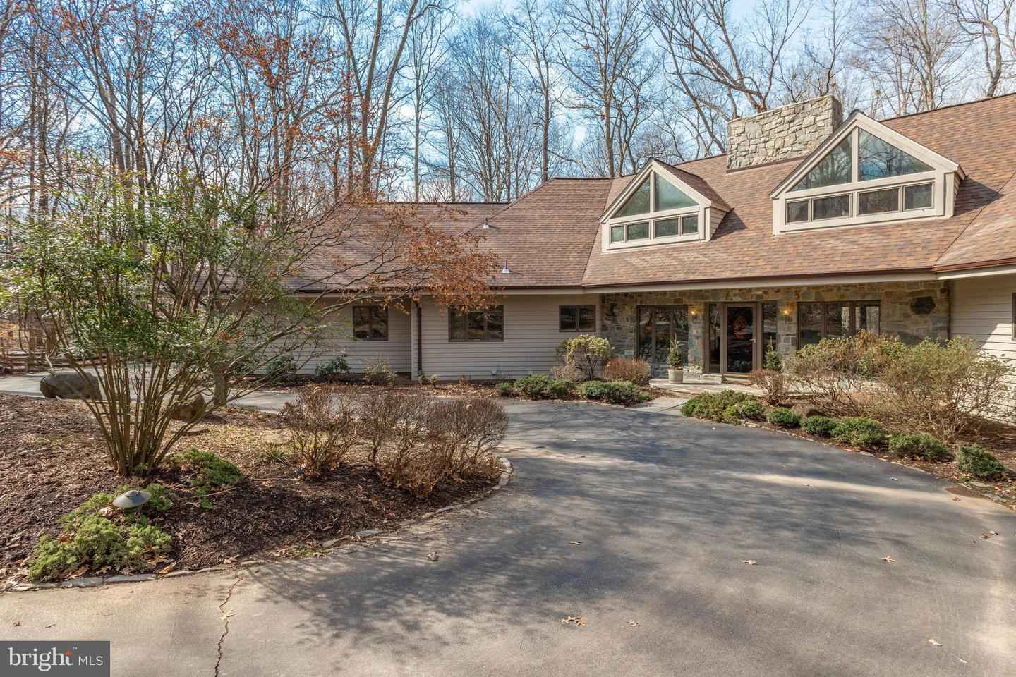 324 Canterwood Ln  