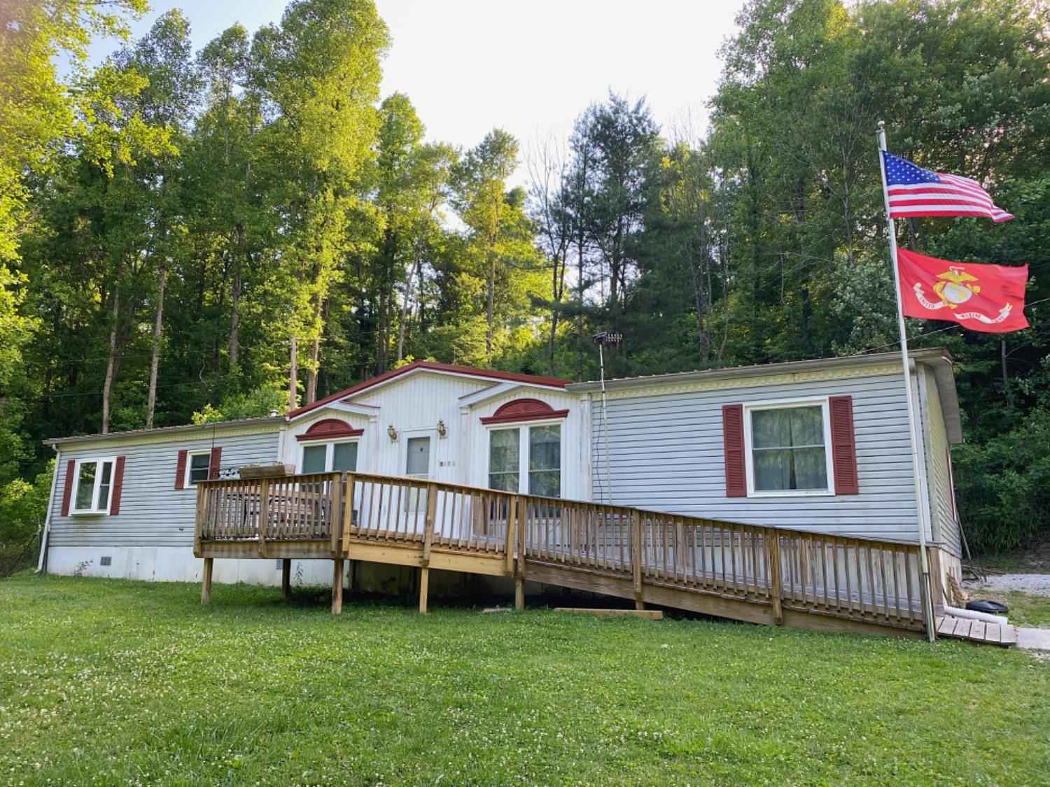 202 Becca Dr  