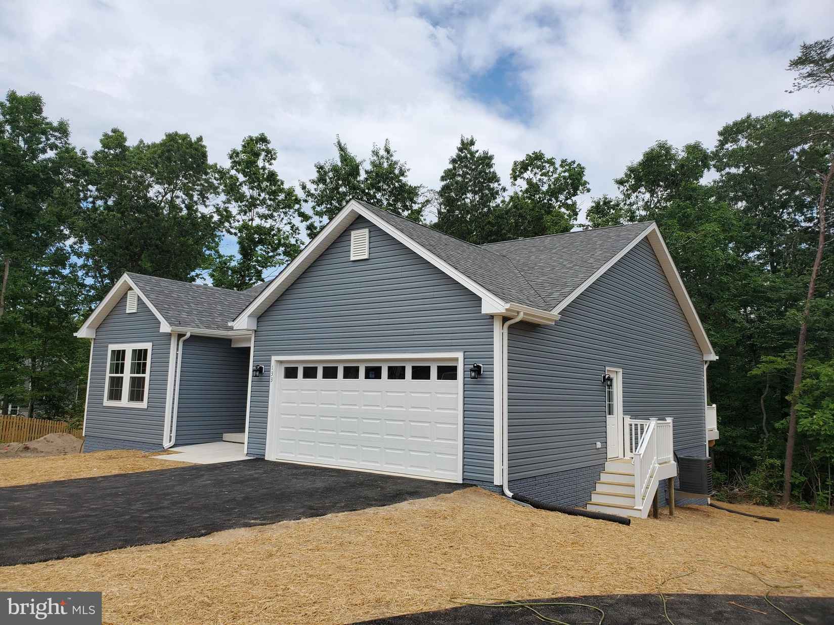 133 Bacon Ct East  