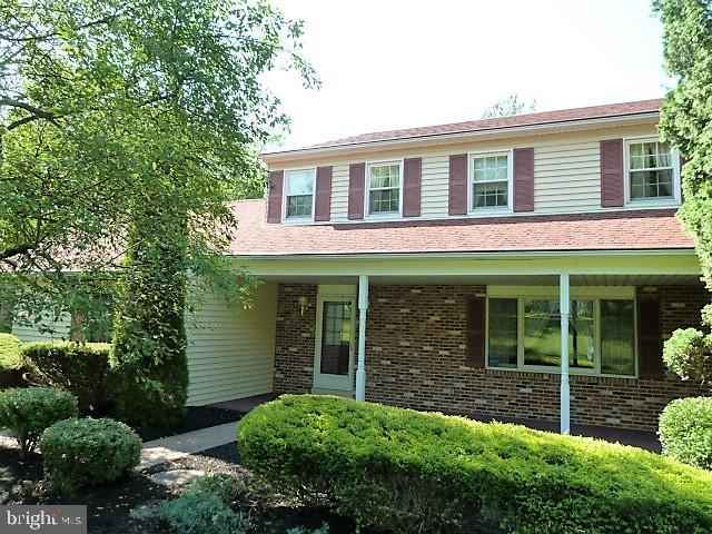 2594 SPRINGHILL Cir  