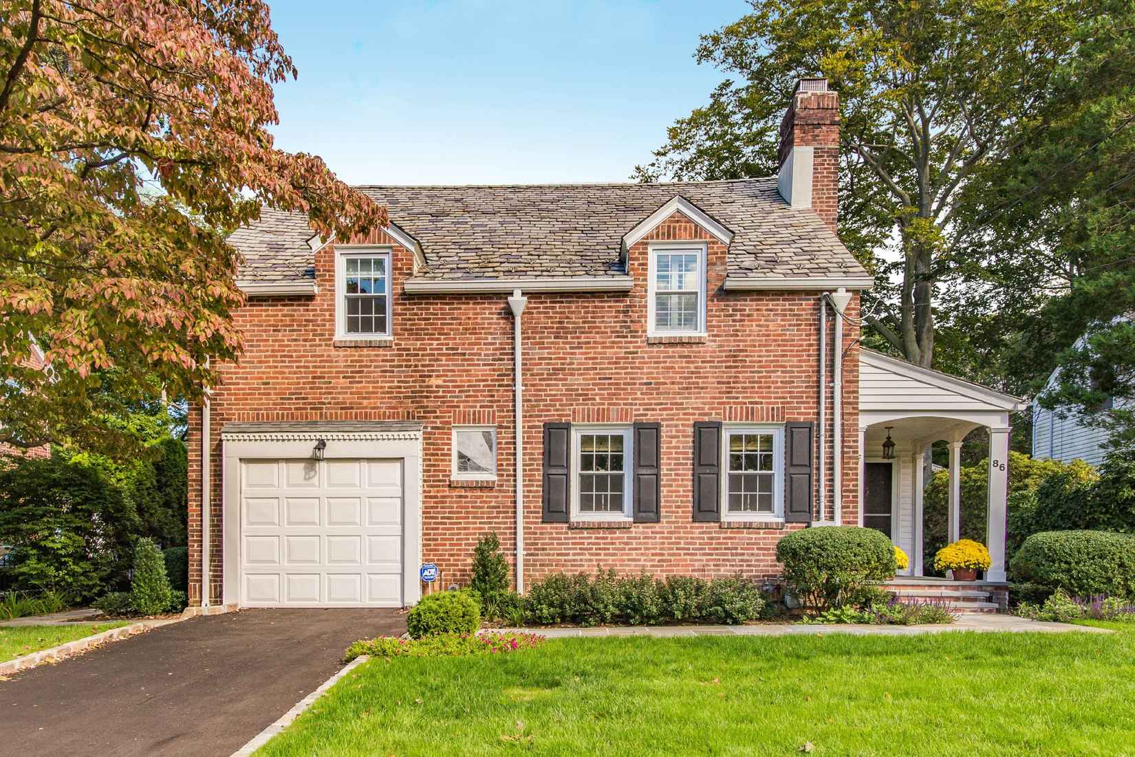 86 Thayer Rd  