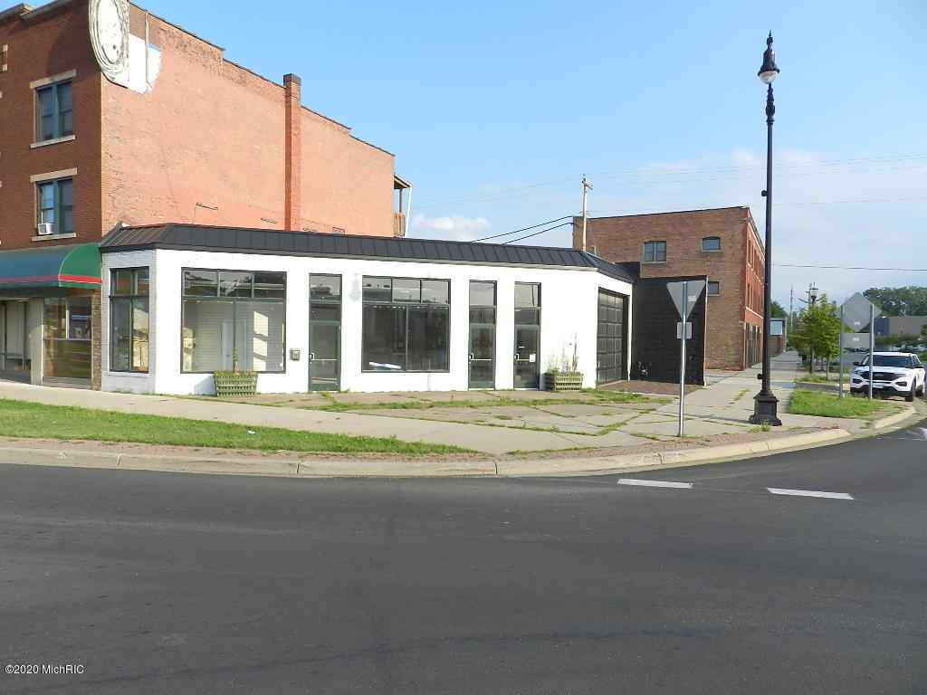225 E Main St  