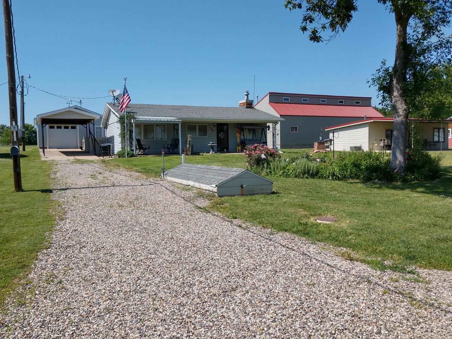 43 Shoreline Dr  