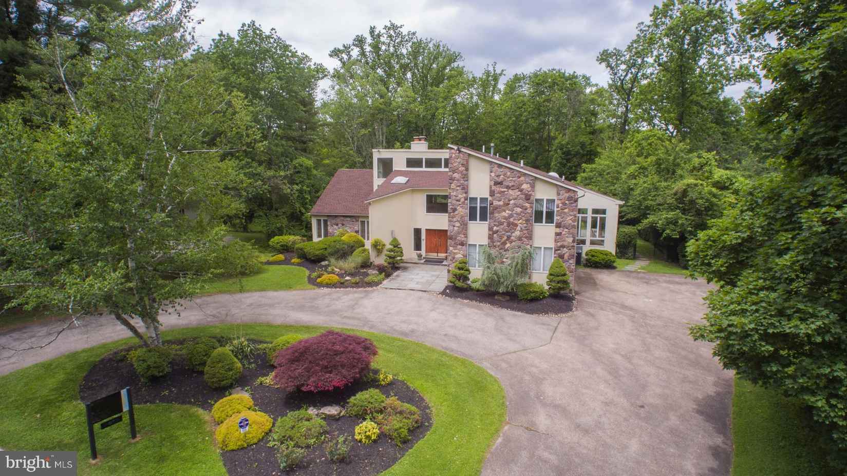 866 Roscommon Rd  
