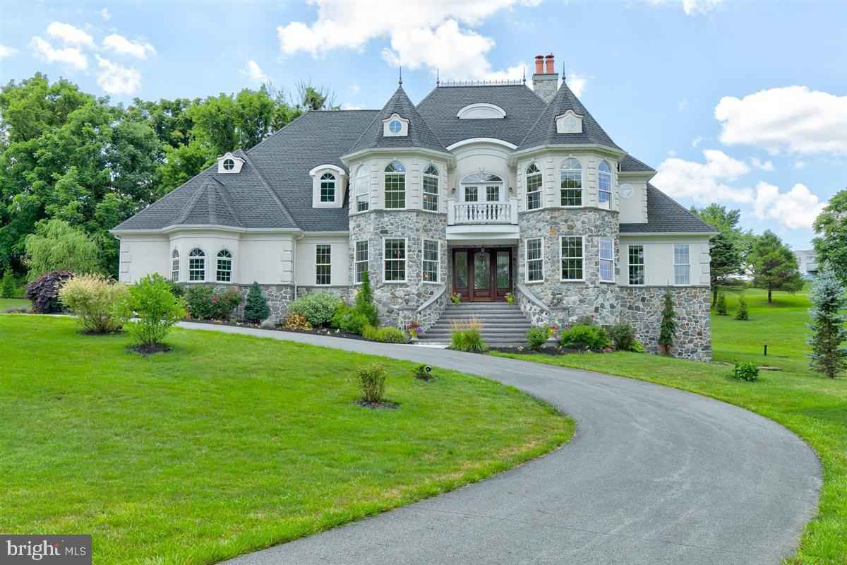 17 Hershey Ln  