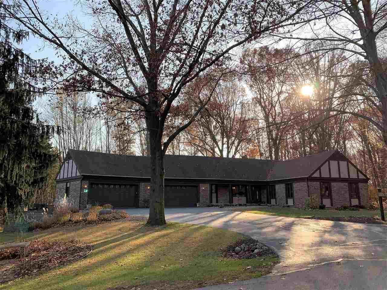 899 Pine Hill Dr  