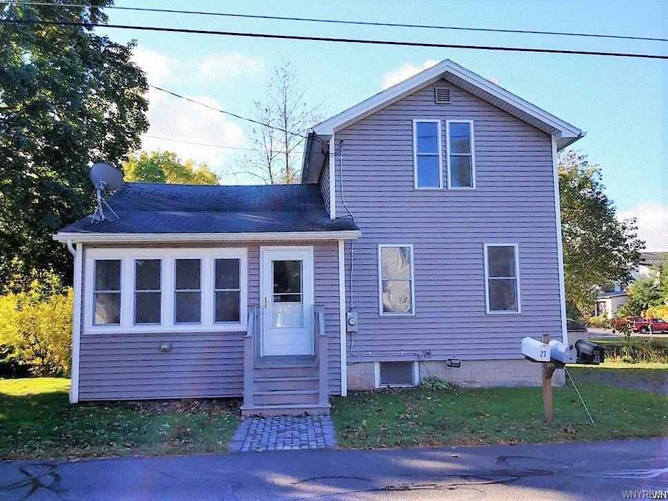 24 Riverside St  
