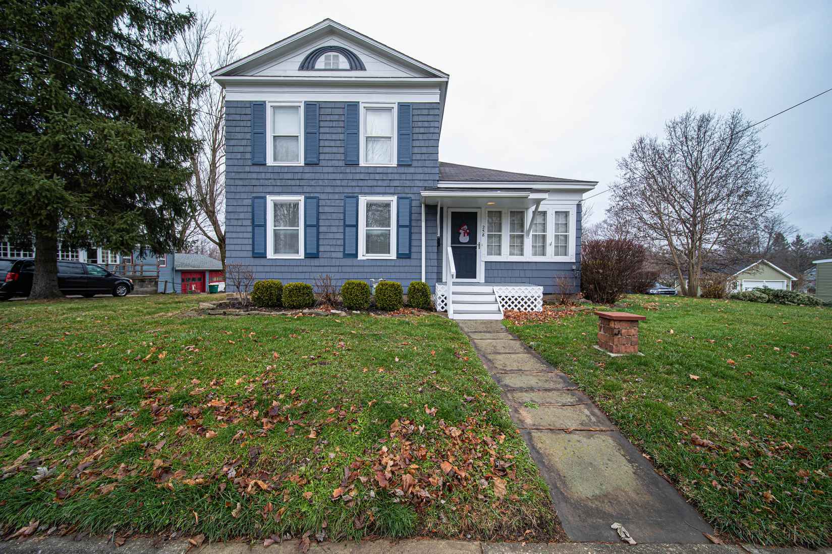 258 W Main St  