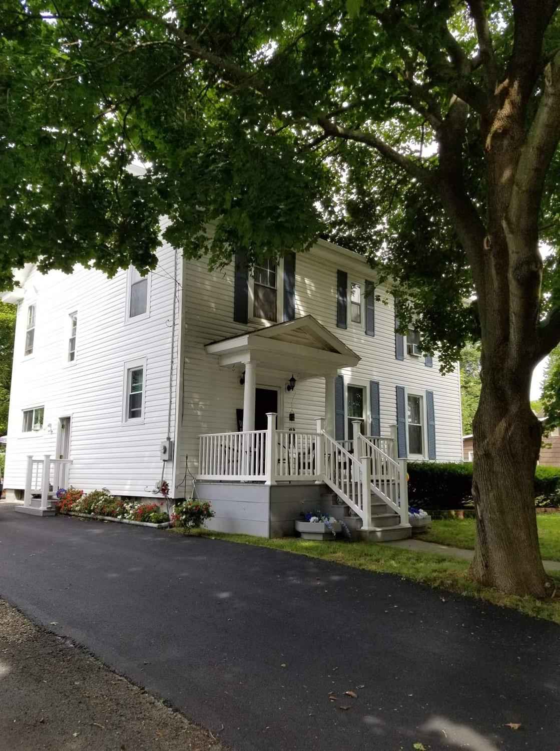 10 Evergreen Ave  