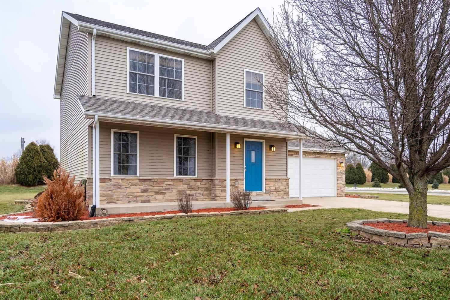 627 Fieldcrest Cir  
