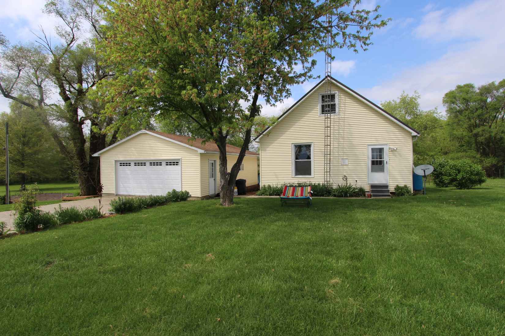1754 County Road 800 N  