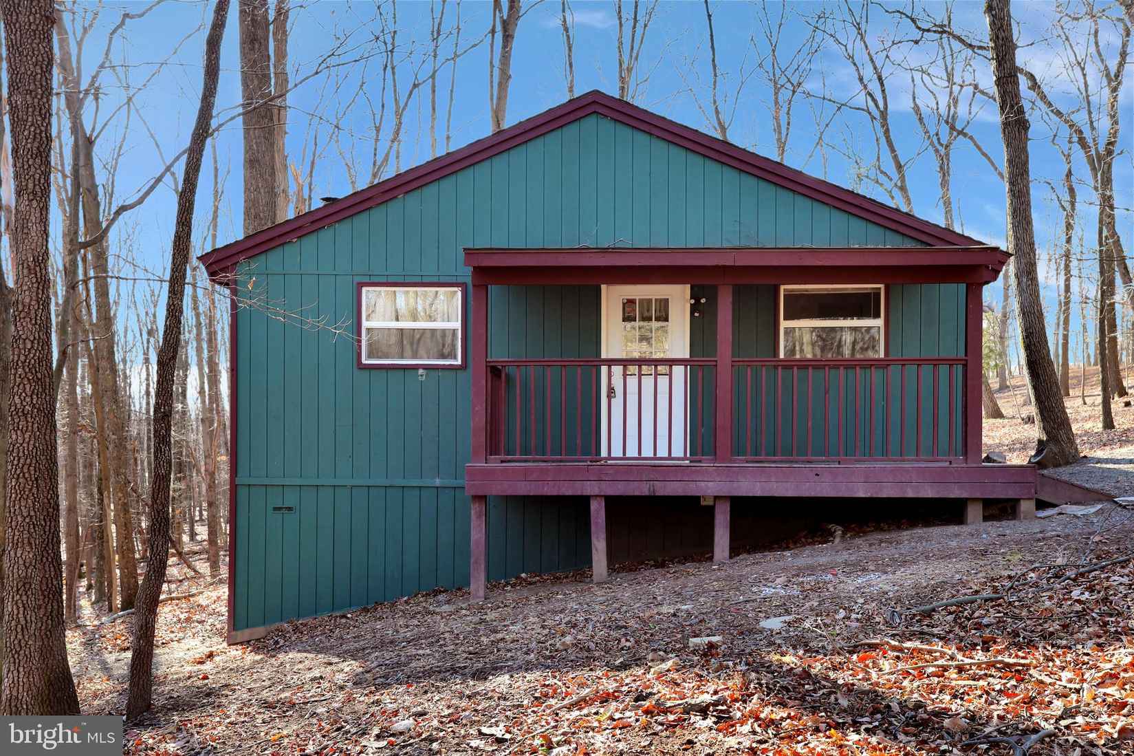 546 CAYUGA TRL  