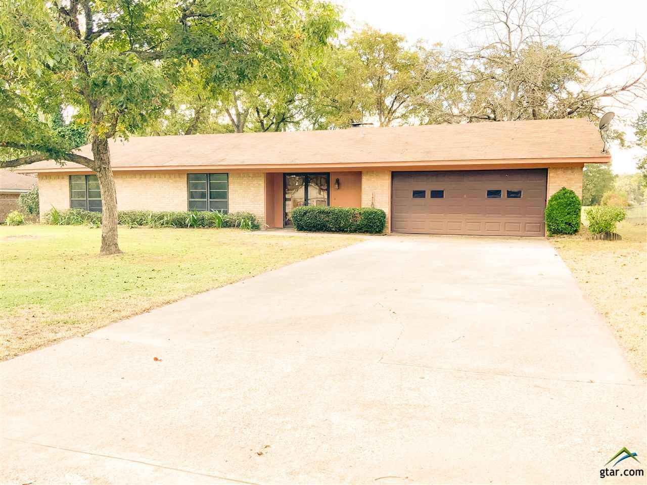 110 Royal Ln  