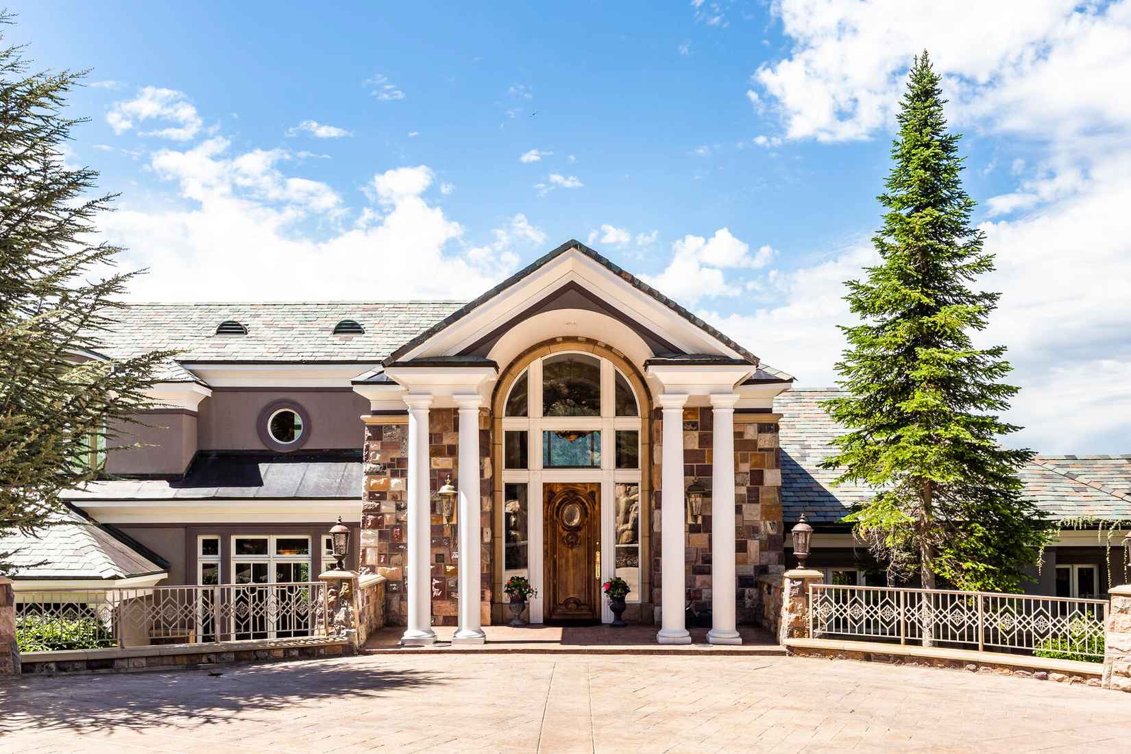 2112 Sierra Ave  