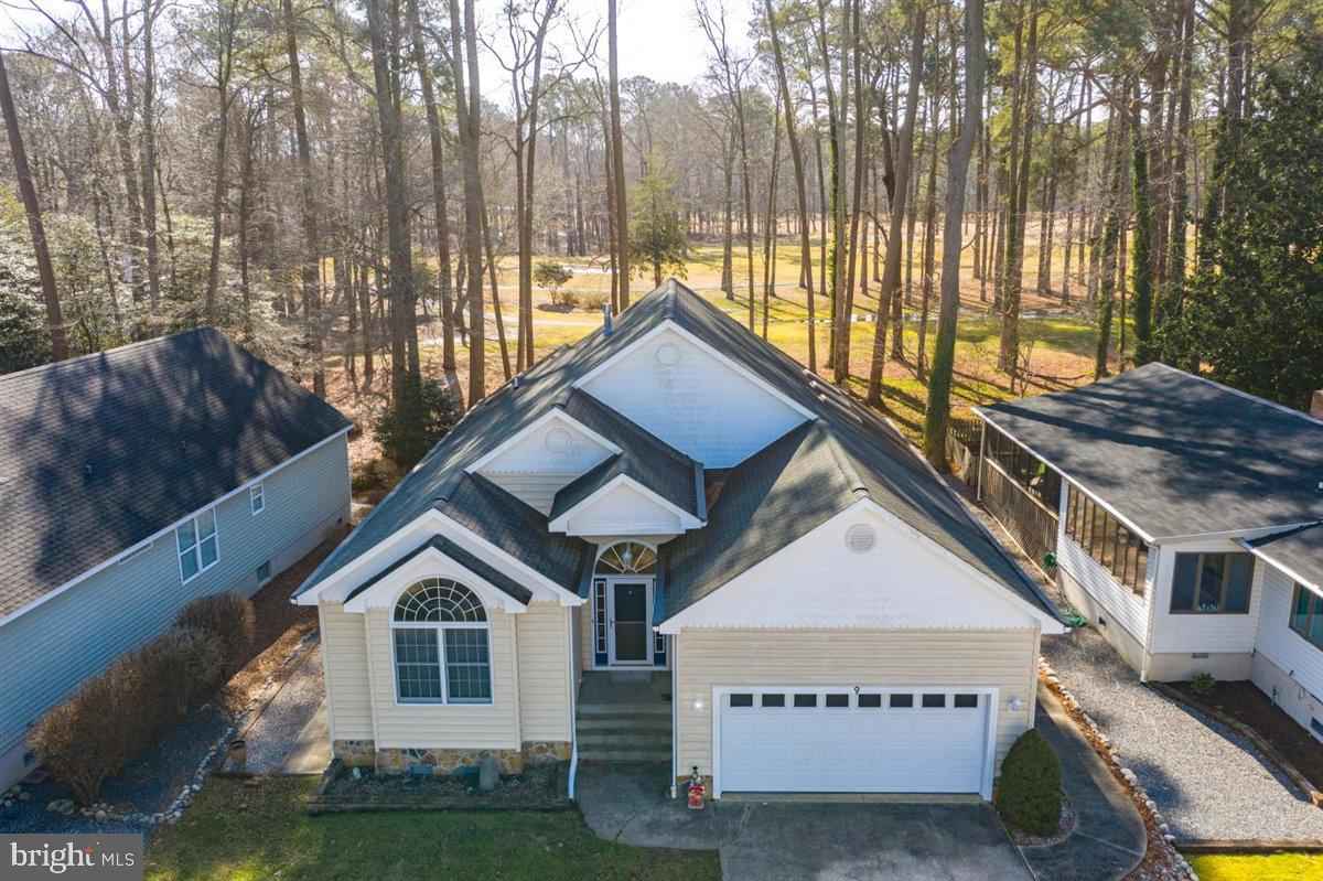 9 WATERGREEN Ln  