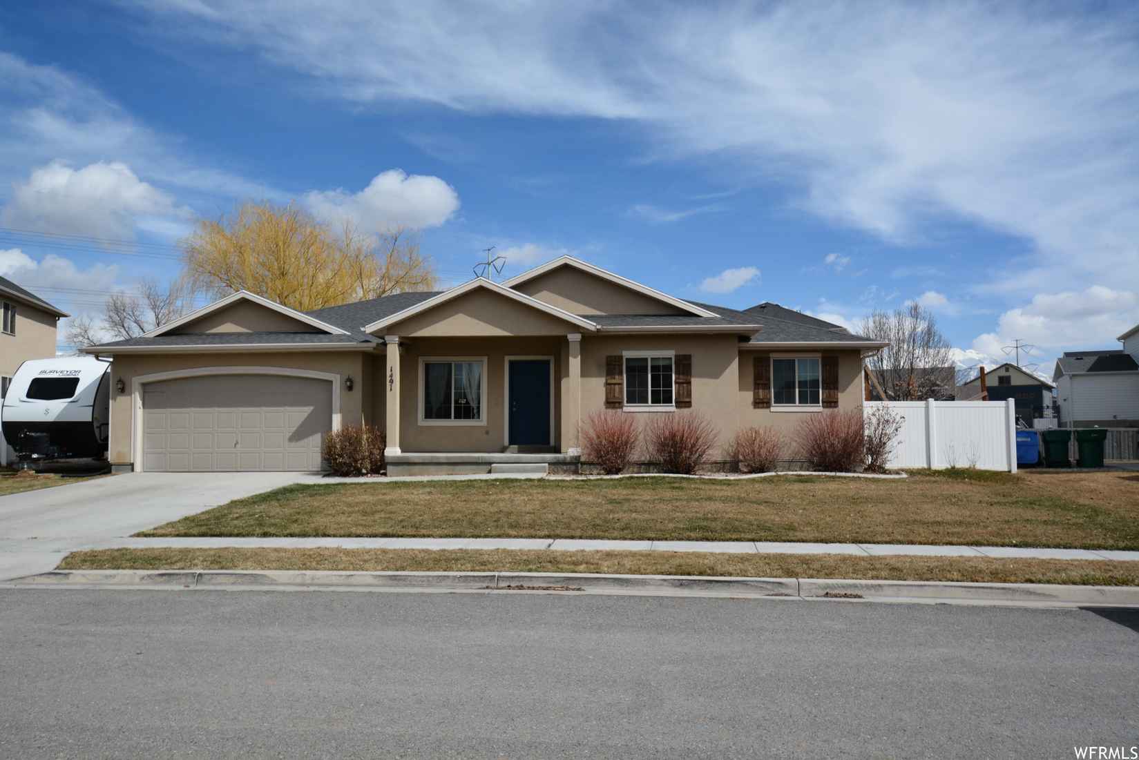 1491 S Bridle Path Loop  