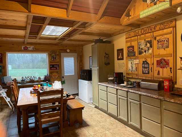 1774 Hwy 22  