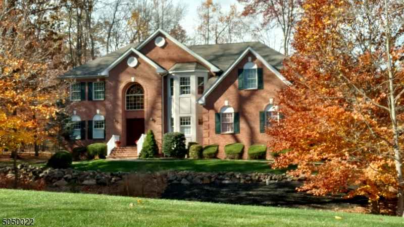 73 BRIARWOOD Dr EAST  