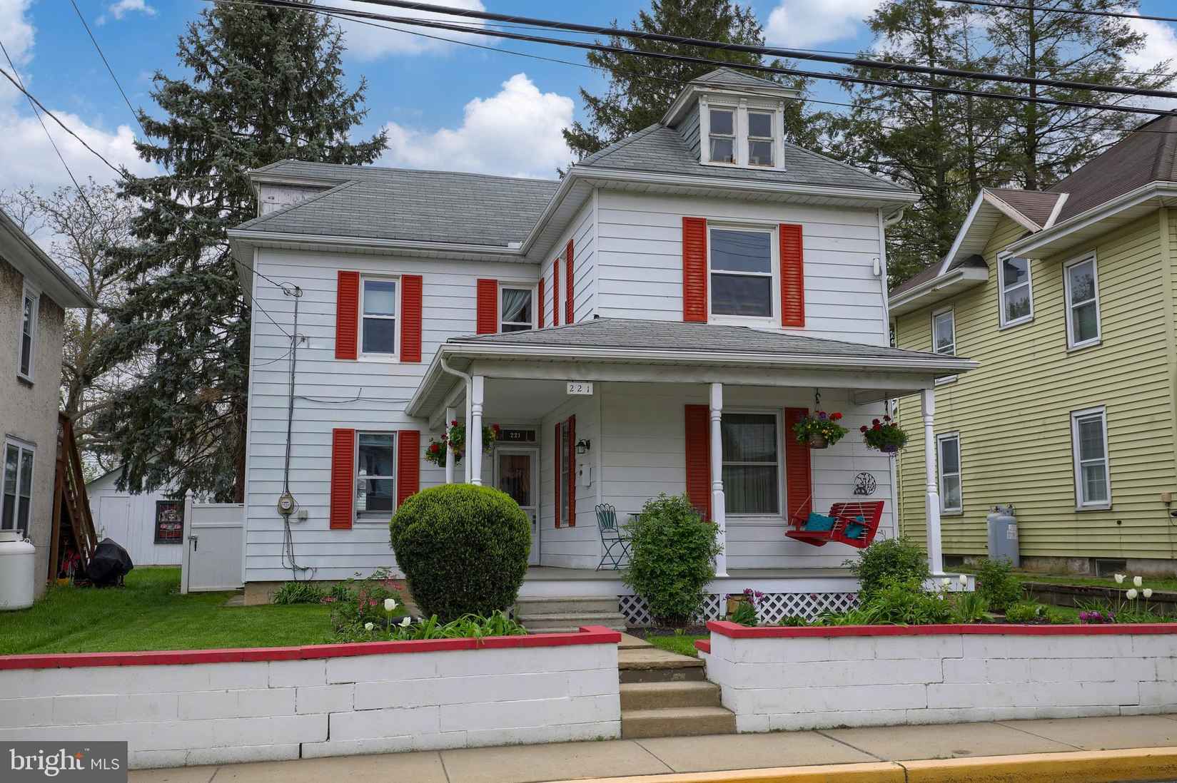 221 BRIMMER Ave  