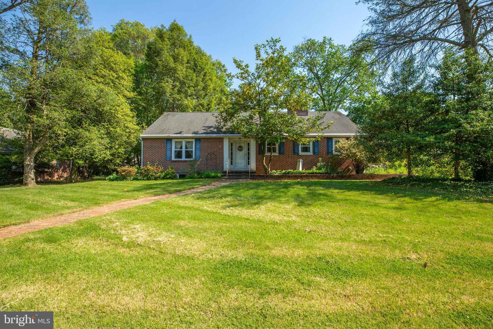 27 Chestnut Dr  