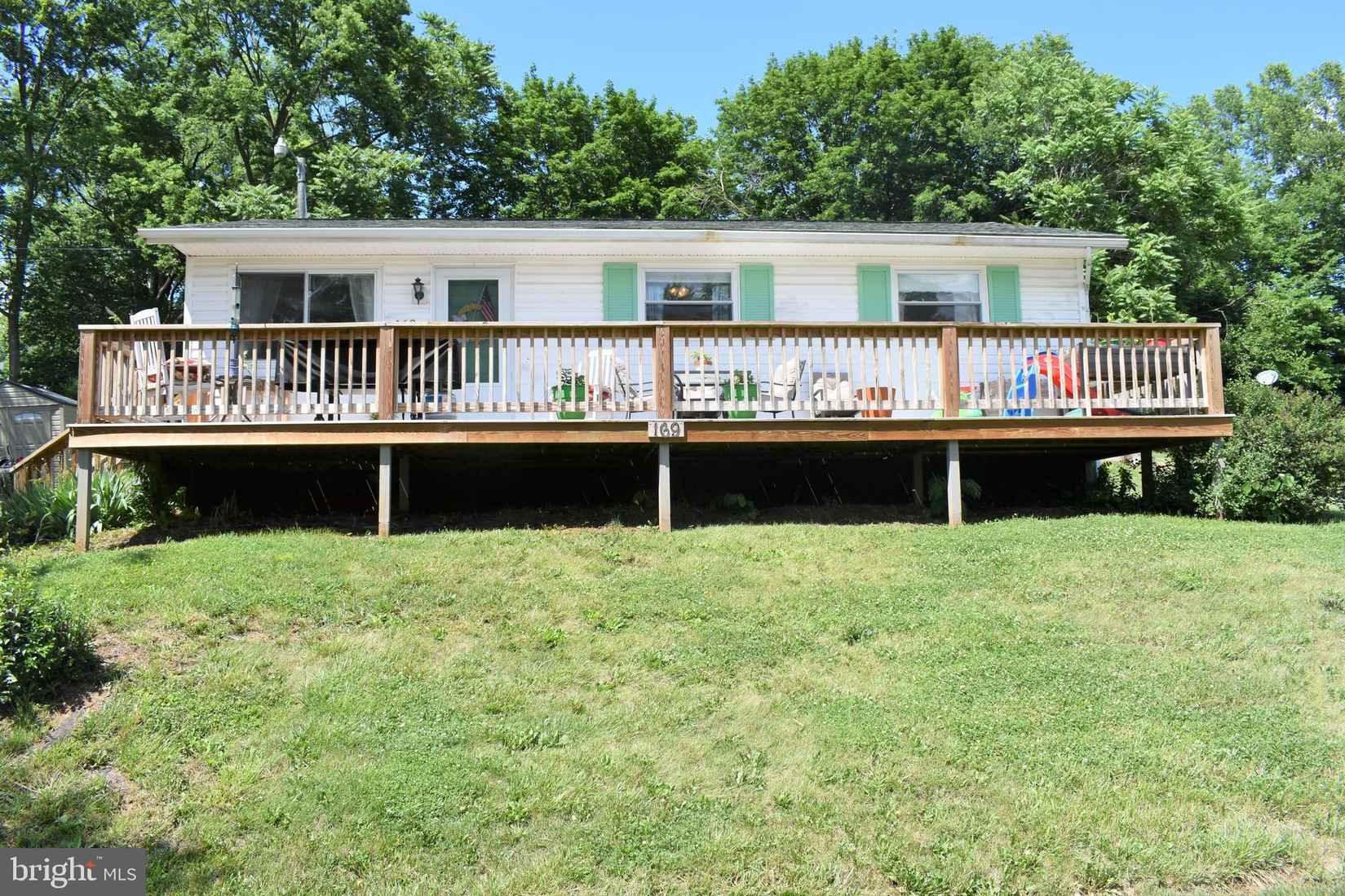 169 E RIVERSIDE Dr  