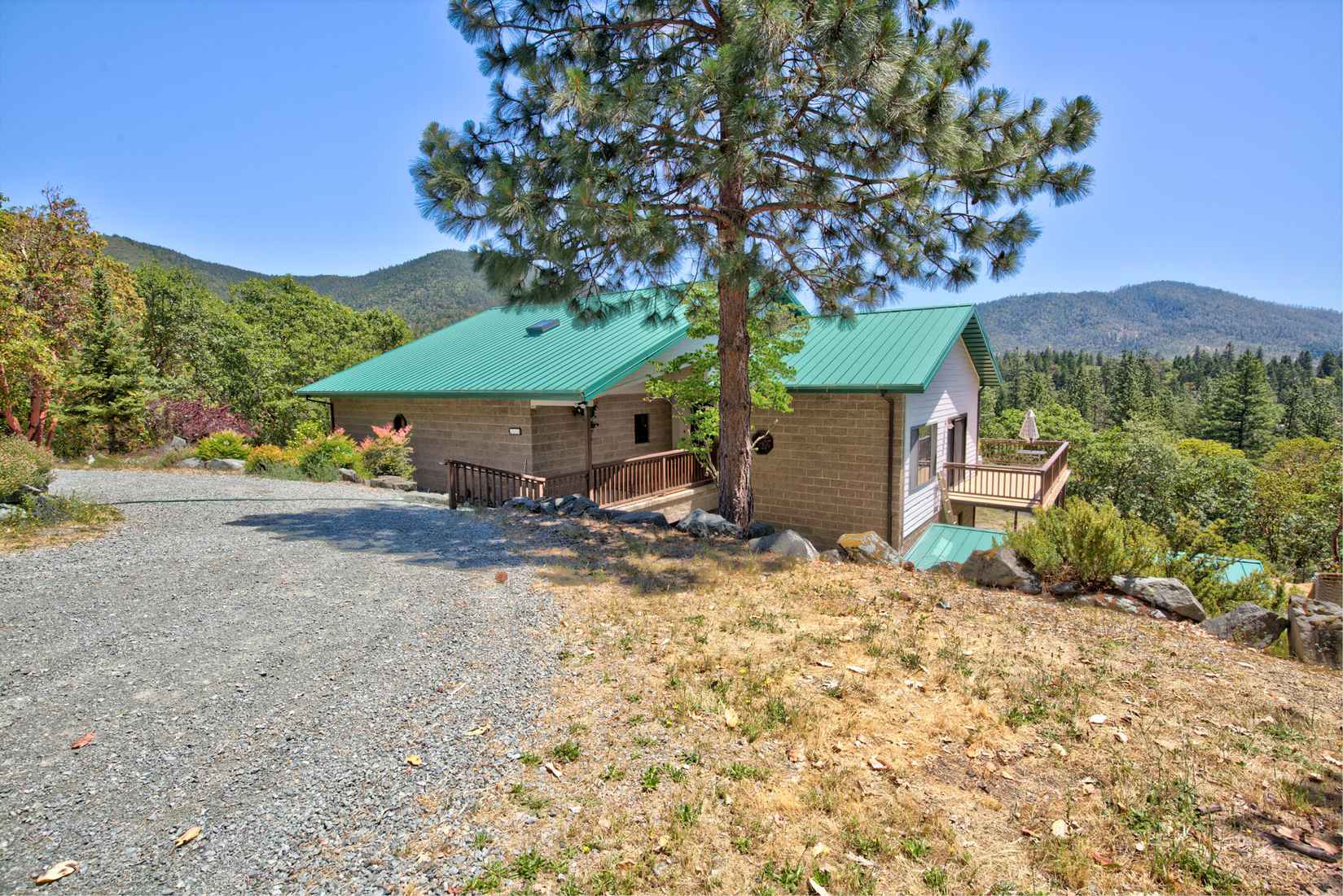 111 Lance Dr  