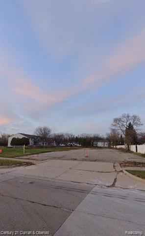 39112 W Michigan Ave  