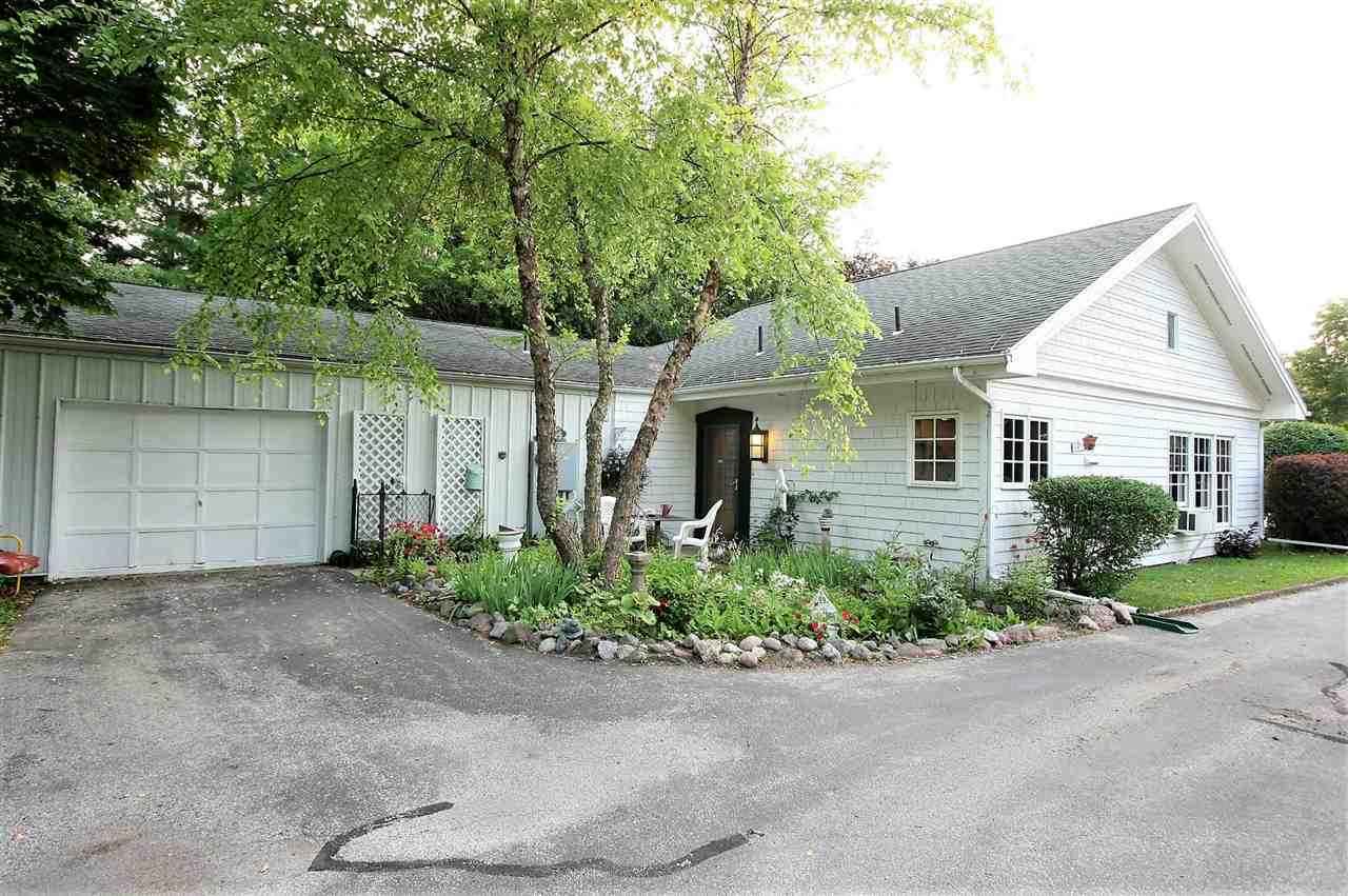 612 N Main St  
