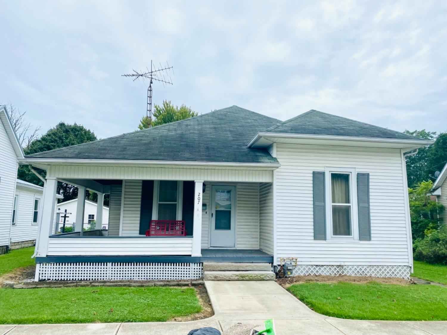 207 Stockton Ave  